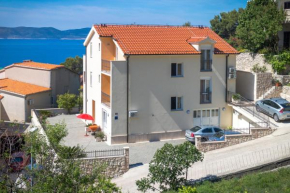 Apartments and rooms by the sea Brela, Makarska - 13118